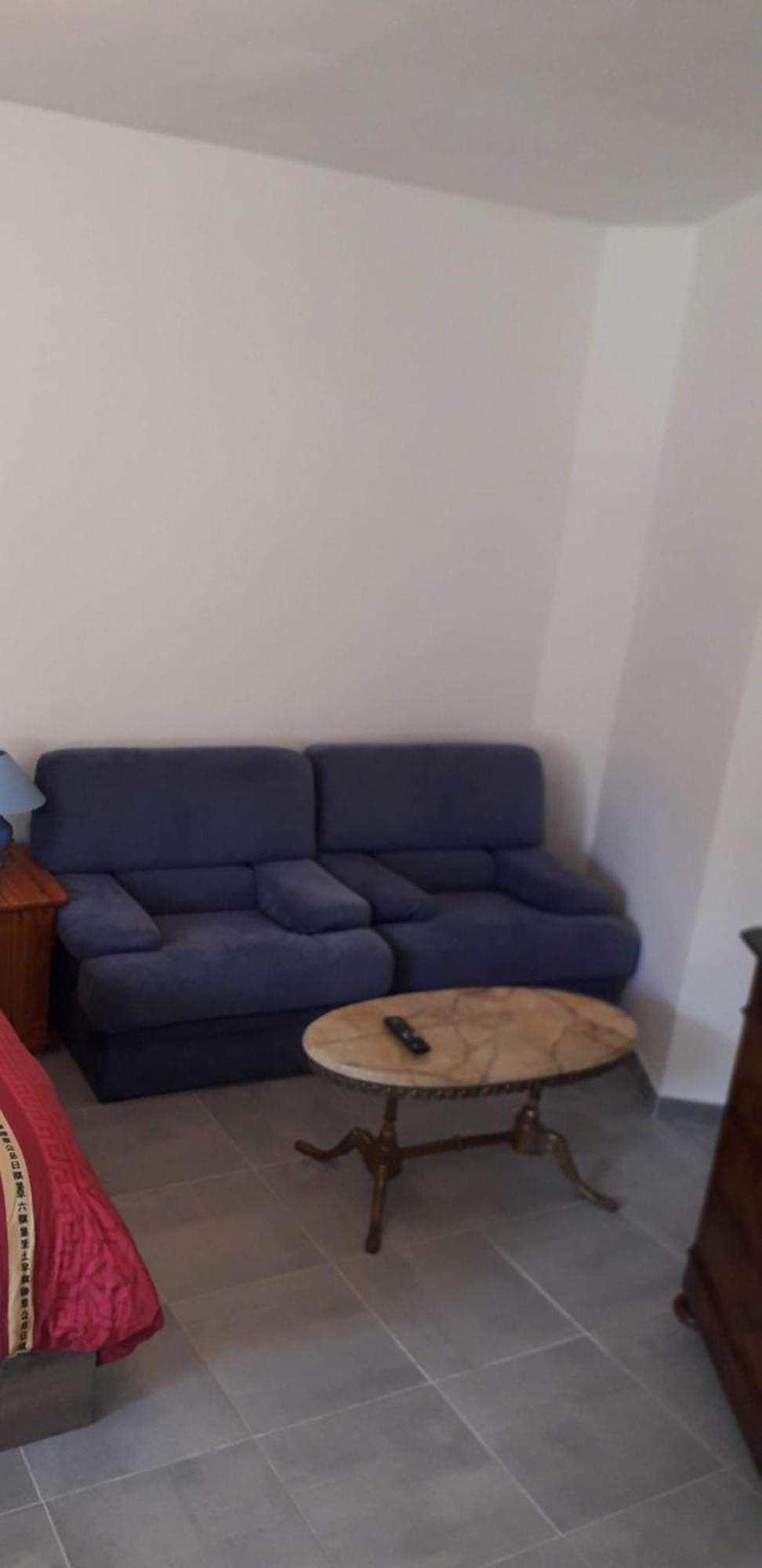 Confortable En Hyper Centre Parking Gratuit Dans La Rue Acces Avec Boite A Clee Apartment Castres  Exterior photo
